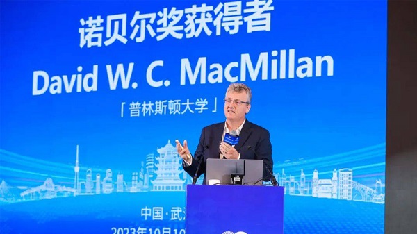 David W.C. MacMillan做学术分享